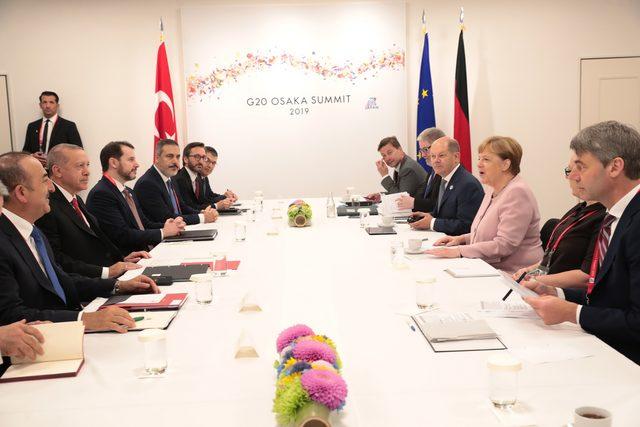 Cumhurbaşkanı Erdoğan, Japonya'daki G20 Zirvesinde Almanya Başbakanı Merkel ile görüştü