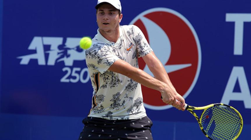 Antalya’da ilk finalist Miomir Kecmanovic