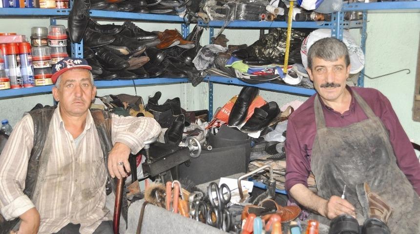 Ayakkabı tamircileri &ccedil;ırak bulamamaktan şikayet&ccedil;i