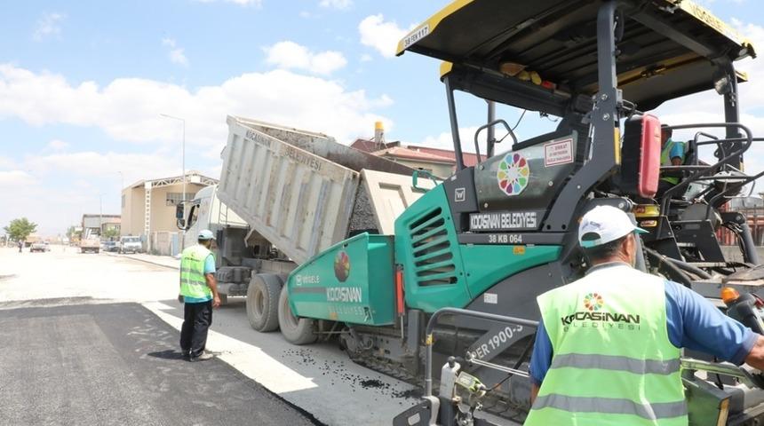 Başkan &Ccedil;olakbayrakdar Asfalt &Ccedil;alışmalarını İnceledi