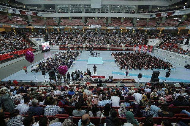 Başkan Büyükkılıç, Erciyes Üniversitesi Tıp Fakültesi’nin mezuniyet törenine katıldı