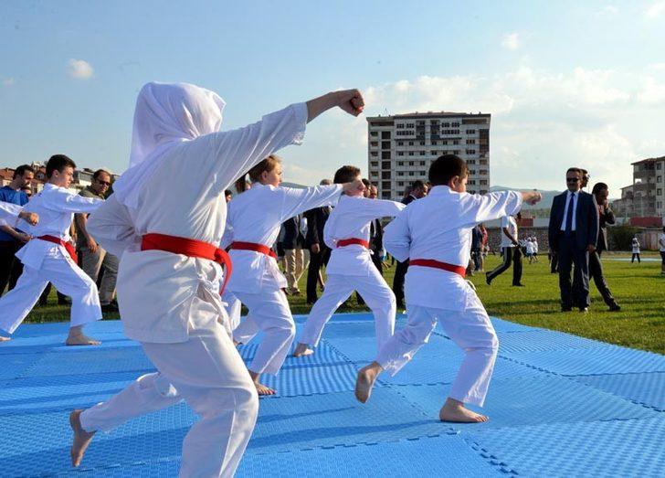 ’Bu yaz spora başlamalısın’’ İl Spor Merkezi açılışı yapıldı G1