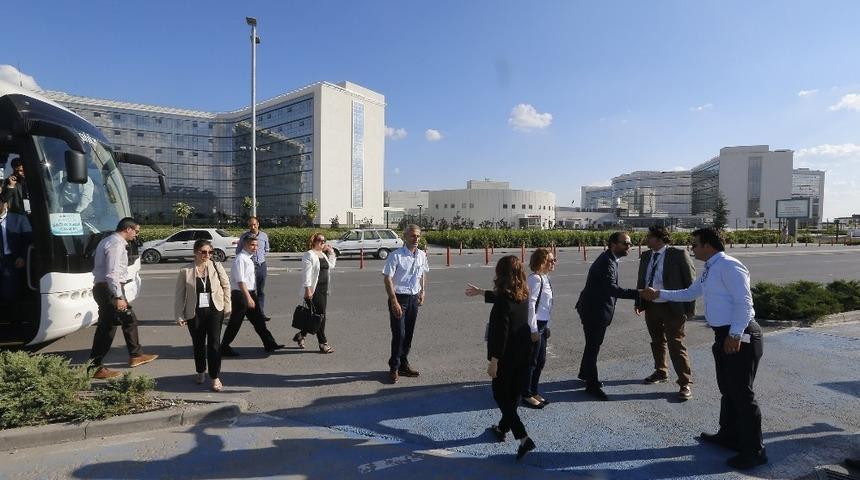 Büyükşehir Belediyesi’nin düzenlediği Sağlık Turizmi Çalıştayı, konunun uzmanlarının katıldığı panelle devam etti