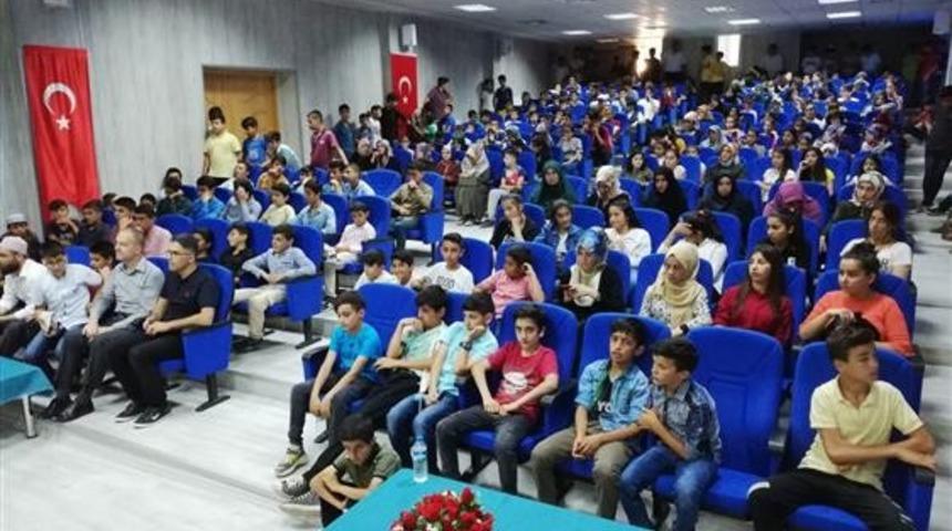 Hakkari’den gençlik ile iletişim konferansı düzenlendi