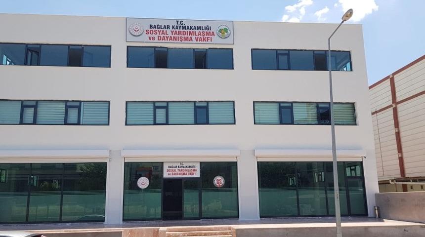 Bağlar Sosyal Yardımlaşma Vakfı yeni binasına taşındı
