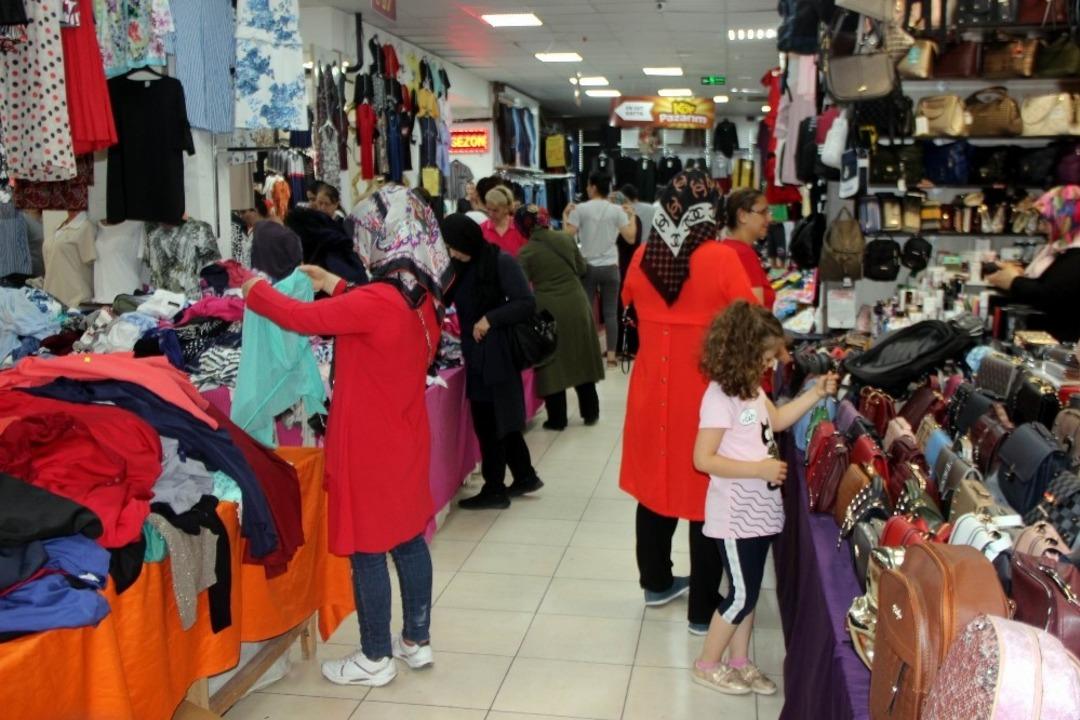 K&ouml;şk Sosyete Pazarı tatilde de alışverişin g&ouml;zdesi