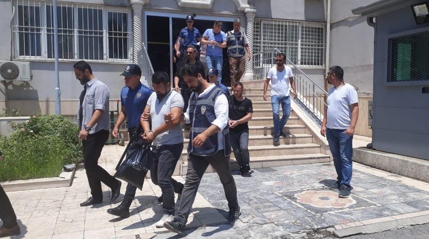 Olmayan konteyneri 12 ilde 45 kişiye satan 11 kişilik su&ccedil; şebekesinden 6&rsquo;sı tutuklandı