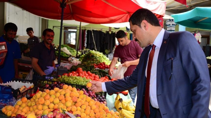 Vali Masatlı pazar esnafını ziyaret ederek sorunları dinledi