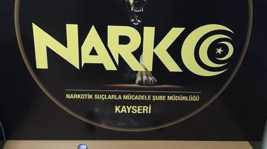 Uyuşturucu operasyonu: 8 g&ouml;zaltı