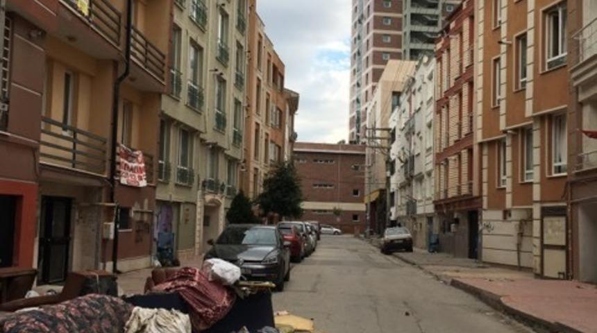 Sokağa atılan eşyalar isyan ettirdi