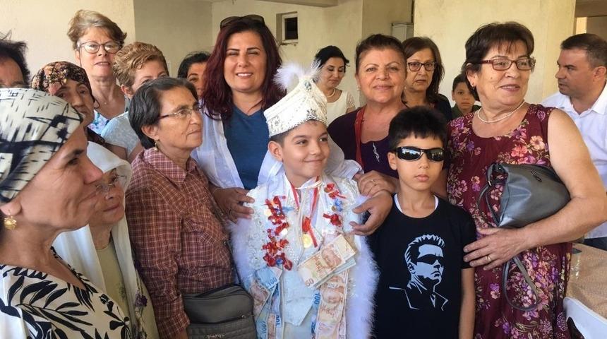 Başkan &Ccedil;er&ccedil;ioğlu personelini yalnız bırakmıyor