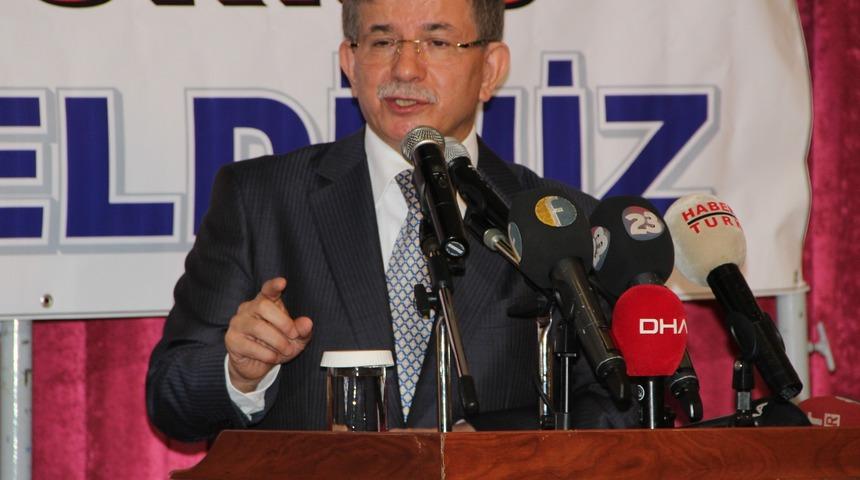 Davutoğlu'ndan 'trol çeteler' eleştirisi