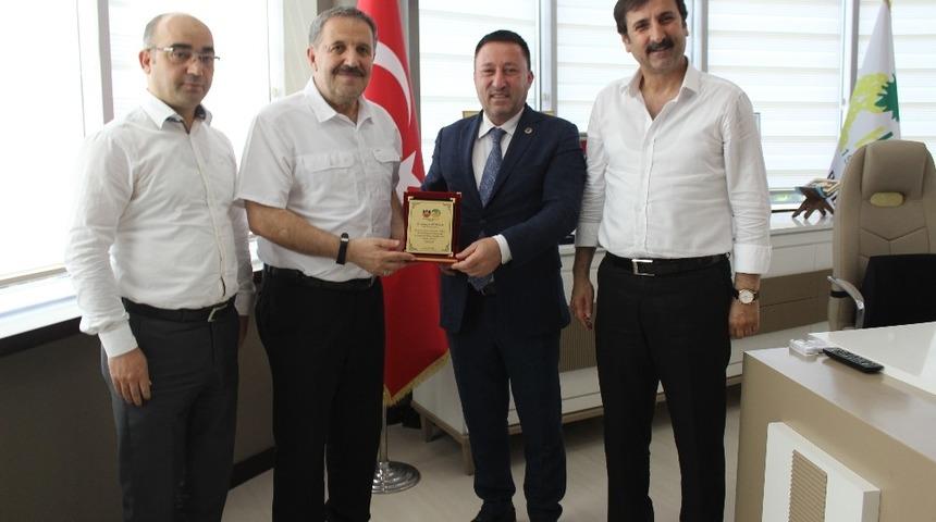 Öktüren’den Başkan Beyoğlu’na teşekkür plaketi