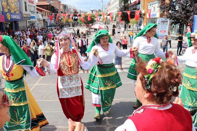 Edirne'de Balkan Folklor Festivali 