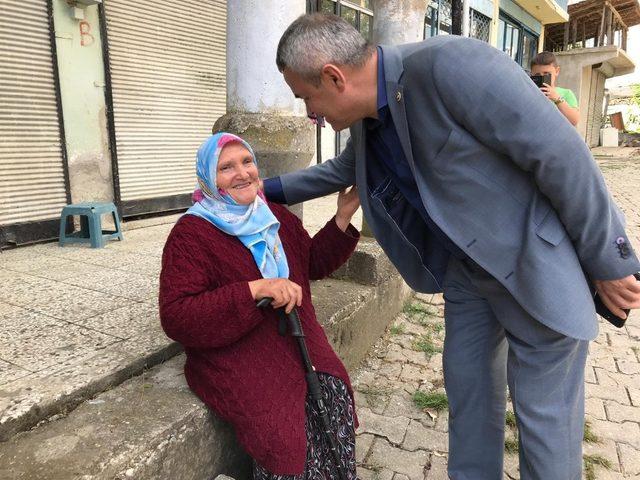 AK Partili vekiller köylülerle bir araya gelerek incelemelerde bulundu