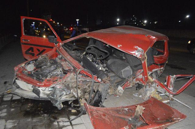 Tavşanlı&rsquo;da trafik kazası: 3 yaralı 1