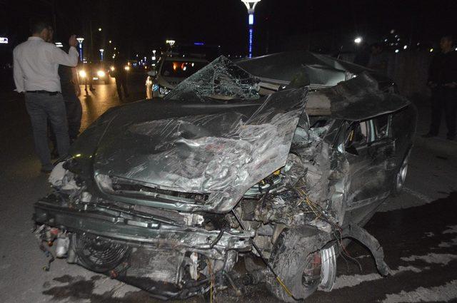 Tavşanlı&rsquo;da trafik kazası: 3 yaralı 2