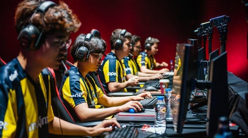 1907 Fenerbah&ccedil;e, Dark Passage&rsquo;a karşı kazanarak zirve takibini s&uuml;rd&uuml;rd&uuml;