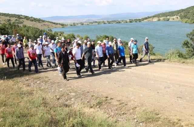 Kuruçay’da doğa yürüyüşü ve fidan dikimi gerçekleşti