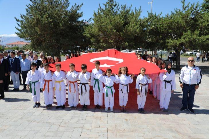 Atatürk’ün Erzincan’a gelişinin 100. yılı kutlandı G4