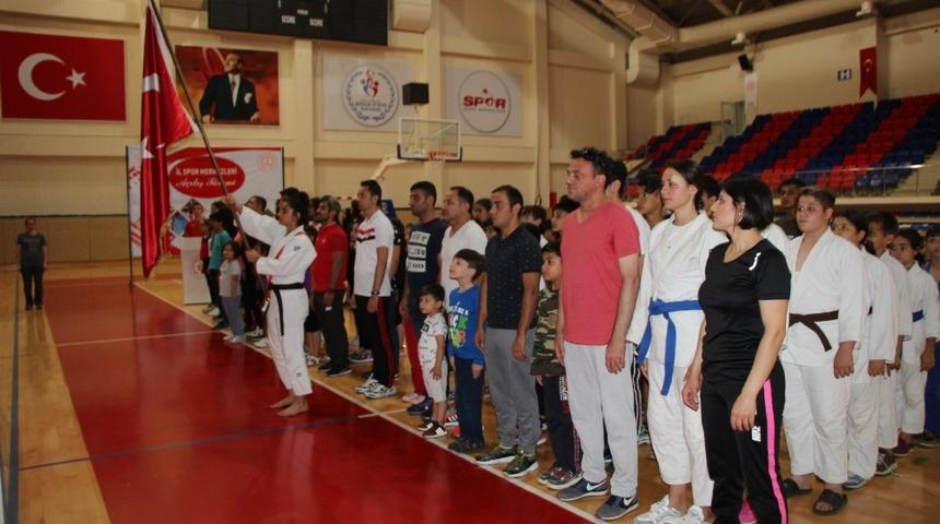İl Spor Merkezleri ve Engelli İl Spor Merkezlerinin açılışı yapıldı