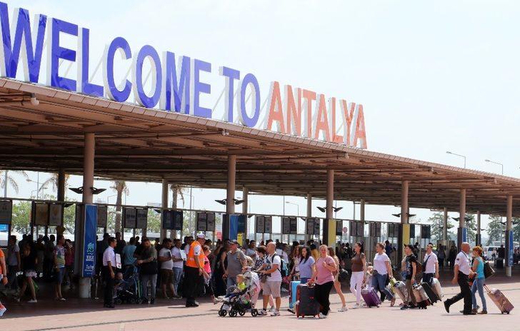 Antalya’ya Haziran ayında 2 milyon 228 bin 994 turist geldi