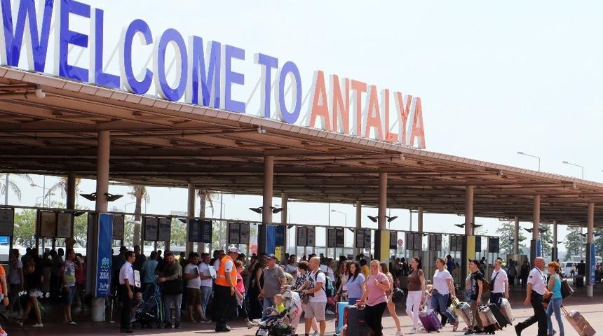 Antalya’ya Haziran ayında 2 milyon 228 bin 994 turist geldi