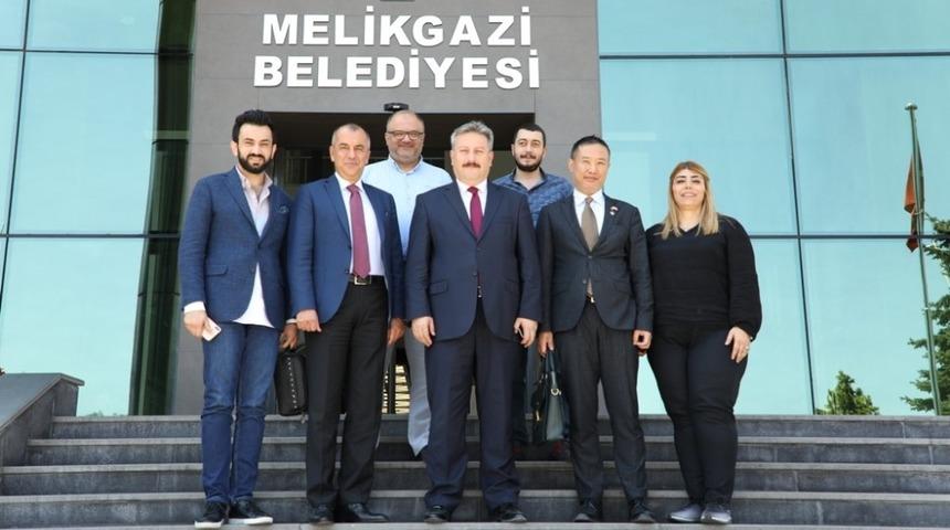 Çin’in Wuhan şehrinin yöneticileri Melikgazi ilçesinde inceleme yaptı