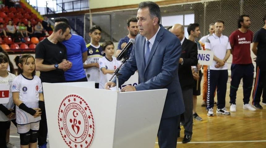 Feyzullah Gayret: Spor merkezlerinde 30 ayrı branşta hizmet sunacağız