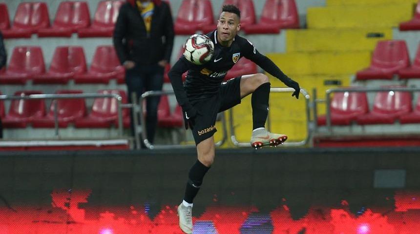 Yukatel Denizlispor'un yeni hedefi Tjaronn Chery