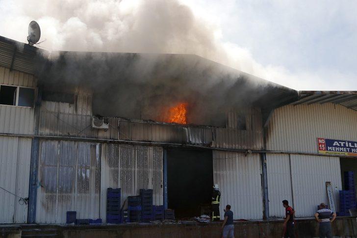 Toptancı Halinde Çıkan Yangın Korkuttu G2