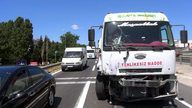 Silivri'de freni boşalan tanker 6 otomobile çarptı: 7 yaralı