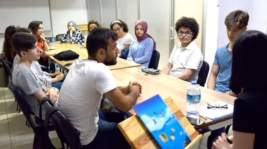 Gen&ccedil;lere katkı devam ediyor