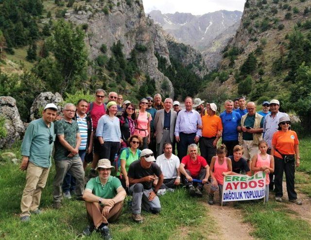 Başkan Oprukçu’dan dağcılara sürpriz ziyaret