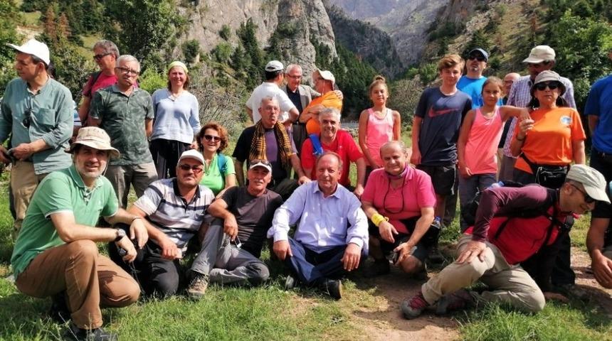 Başkan Opruk&ccedil;u&rsquo;dan dağcılara s&uuml;rpriz ziyaret