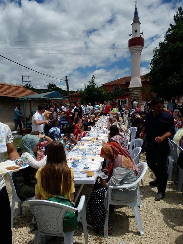 Bozüyük Akçapınar Köyünde “Birlik beraberlik ve dayanışma şenliği”