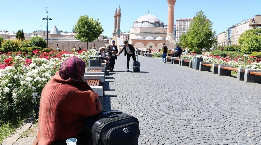 Sivas tarihin en soğuk 1 Temmuz gecesini yaşadı