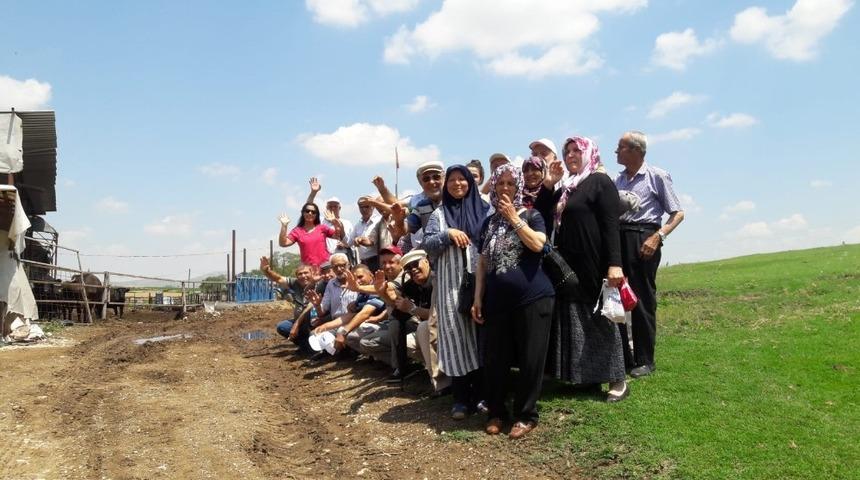 Koca Çınarlar köy ziyaretlerine başladı