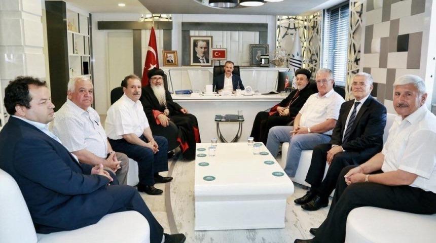 Süryani cemaati liderleri Başkan Kılınç’ı ziyaret etti