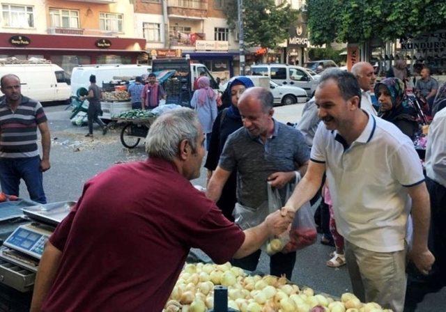 Başkan Kılınç, pazar esnafını ziyaret etti