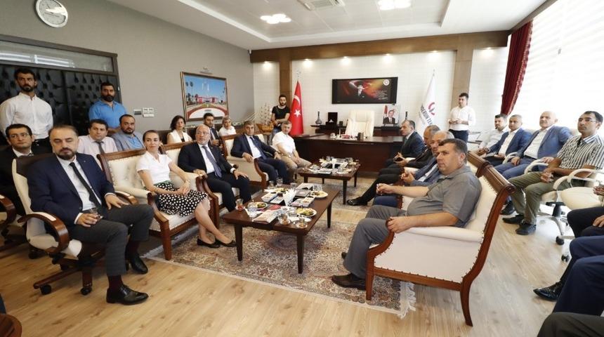 &Ccedil;elik sekt&ouml;r&uuml; sahada incelendi