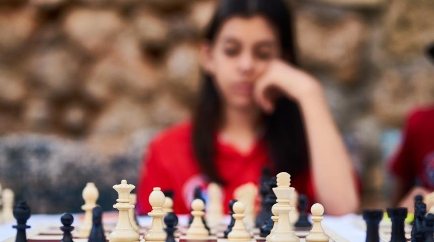 Pamukkaleli &ccedil;ocuklar satran&ccedil; kursunda bir araya gelecek