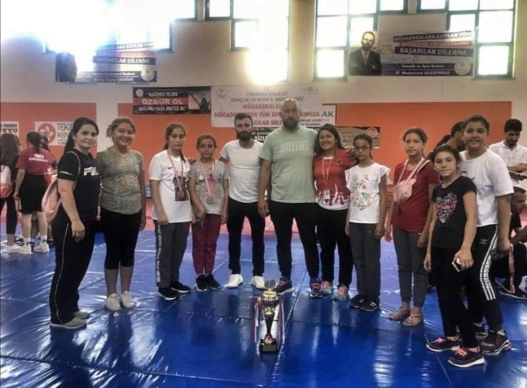 T&uuml;rkiye Şampiyonları Karesi Belediyespor&rsquo;dan