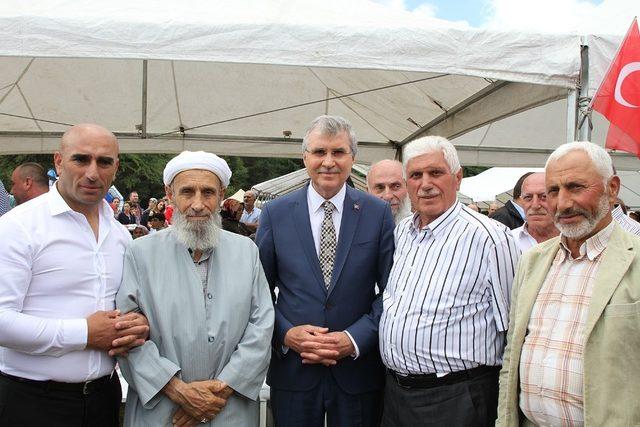 Başkan Yüce yayla şenliğine katıldı