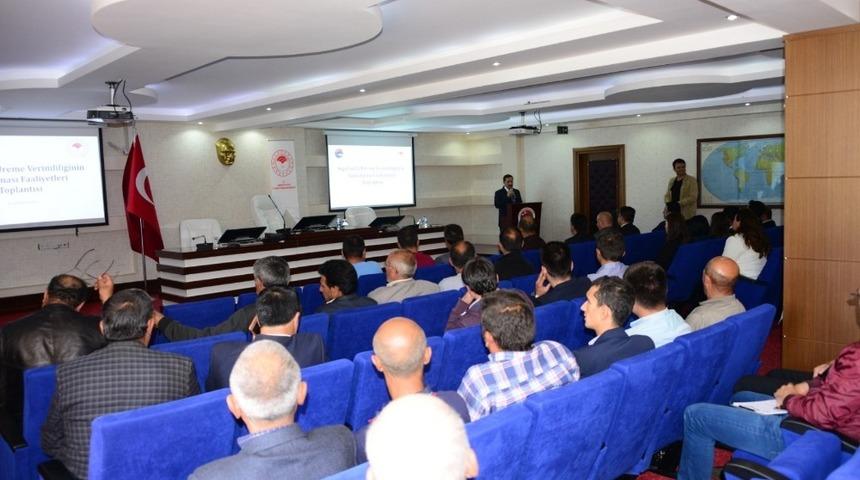 Vali Mustafa Masatlı, hayvancılık eğitim programına katıldı