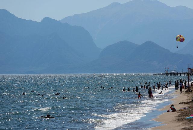 Toroslar manzarasında deniz keyfi