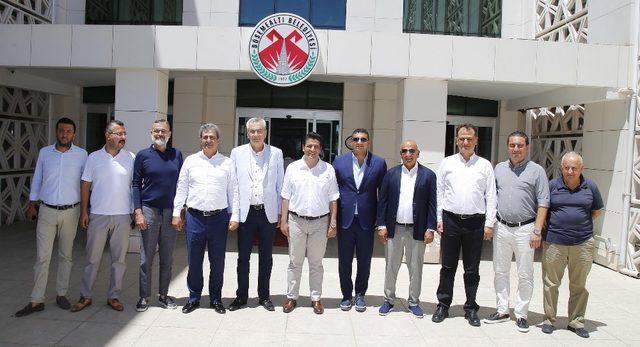 Başkan Genç, Antalyaspor Derneği’ni ve yönetimi ağırladı