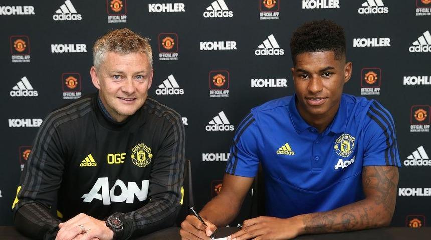 Manchester United, Marcus Rashford'un sözleşmesini uzattı