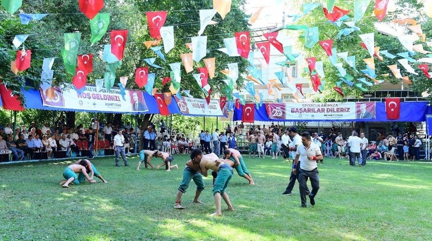 Kiraz festivali dolu dolu ge&ccedil;ti
