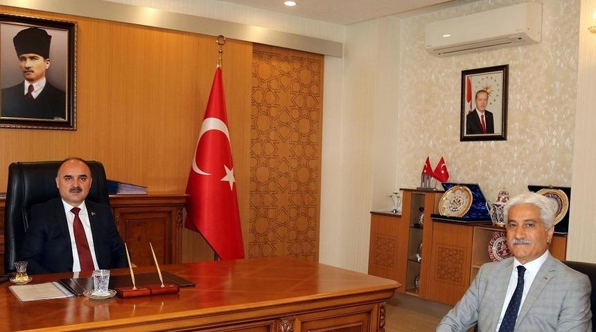 İl K&uuml;lt&uuml;r ve Turizm M&uuml;d&uuml;r&uuml; Taymuş&rsquo;tan Vali G&uuml;naydın&rsquo;a Veda Ziyareti